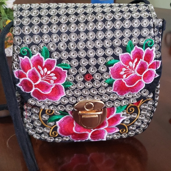 Bundle - Picture 6 of 9